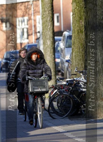 Amsterdam 28 januari 2011
Chazia Mourali op de fiets.
Peter Smulders bv
