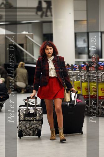 Schiphol 2 februari 2011
Patricia Paay haalt haar dochter Christina Curry op op schiphol nadat ze uit Los Angeles naar Amsterdam is gevlogen.
Peter Smulders bv