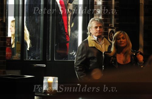 Amsterdam 29 januari 2011
Hans en Connie Breukhoven verlaten restaurant Le Garage waarna Hans Connie naar huis brengt.
Peter Smulders bv