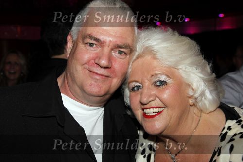 Uitgeest 17 januari 2011
Nieuwjaarsreceptie Henk Geels in Bobs saloon. Country Wilma met man
Peter Smulders bv