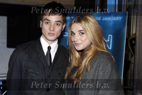 Amsterdam 12 januari 2011
Premiere Tron in Pathe City. gaby Blaaser met een kennis
Peter Smulders bv