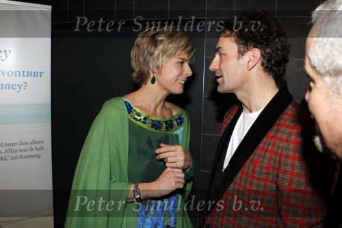Blijdorp Rotterdam 2 februari 2011
Presentatie van het nieuwe boek van Prinses laurentien en Sieb Posthuma in dierentuin Blijdorp. Prins Constantijn en hun kinderen Eloise Claus Cazimir en Leonore. Laurentien en Gerard Alderliefste
Peter Smulders bv