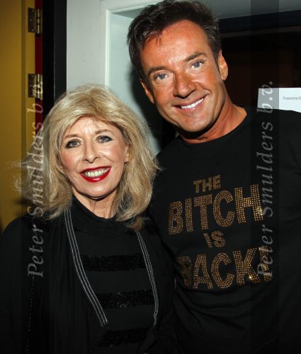 Uitgeest 17 januari 2011
Nieuwjaarsreceptie Henk Geels in Bobs saloon. Gerard Joling met Bonnie st Claire
Peter Smulders bv