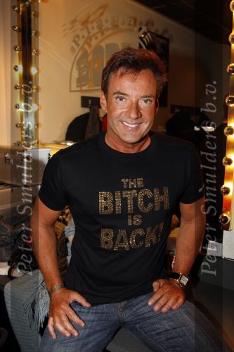 Uitgeest 17 januari 2011
Nieuwjaarsreceptie Henk Geels in Bobs saloon. Gerard Joling
Peter Smulders bv
