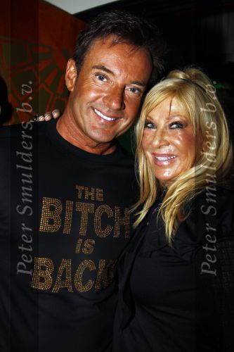 Uitgeest 17 januari 2011
Nieuwjaarsreceptie Henk Geels in Bobs saloon. Gerard Joling met Mary Borsato
Peter Smulders bv