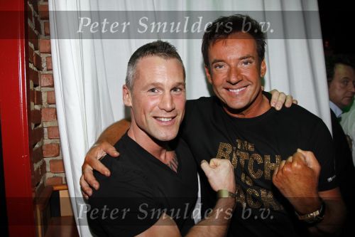 Uitgeest 17 januari 2011
Nieuwjaarsreceptie Henk Geels in Bobs saloon. Gerard Joling met personal trainer
Peter Smulders bv
