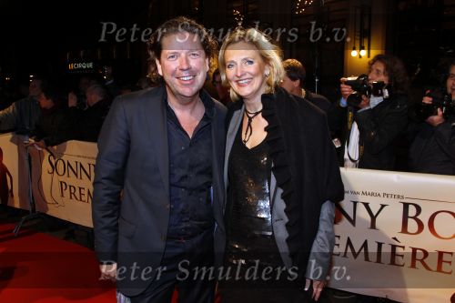 Scheveningen 17 januari 2011
Premiere Sonny Boy in het circustheater. Henkjan Smits met vrouw
Peter Smulders bv