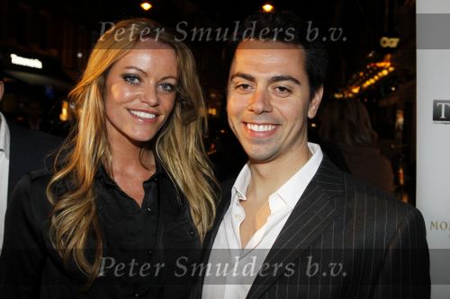 Amsterdam 3 februari 2011
Talkies shopping night bij cafe PC. Inge de Bruijn met een amerikaanse kennis
Peter Smulders bv