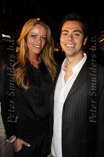 Amsterdam 3 februari 2011
Talkies shopping night bij cafe PC. Inge de Bruijn met een amerikaanse kennis
Peter Smulders bv