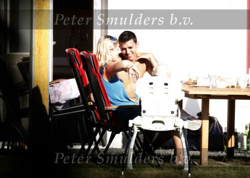 Saint Sulpices les feuilles 16 juli 2009
Jan Smit en zijn nieuwe vriendin Liza Plat  met haar dochtertje Fem op vakantie. Ze slapen in het huis van 3j\'s zanger Jan dulles
Peter Smulders bv