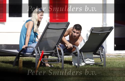 Saint Sulpices les feuilles 16 juli 2009
Jan Smit en zijn nieuwe vriendin Liza Plat  met haar dochtertje Fem op vakantie. Ze slapen in het huis van 3j\'s zanger Jan dulles
Peter Smulders bv