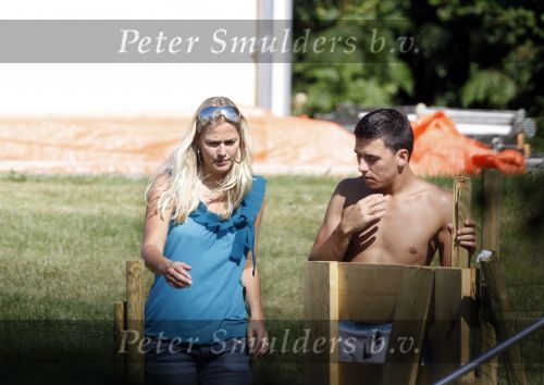 Saint Sulpices les feuilles 16 juli 2009
Jan Smit en zijn nieuwe vriendin Liza Plat  met haar dochtertje Fem op vakantie. Ze slapen in het huis van 3j\'s zanger Jan dulles
Peter Smulders bv