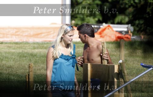 Saint Sulpices les feuilles 16 juli 2009
Jan Smit en zijn nieuwe vriendin Liza Plat  met haar dochtertje Fem op vakantie. Ze slapen in het huis van 3j\'s zanger Jan dulles
Peter Smulders bv