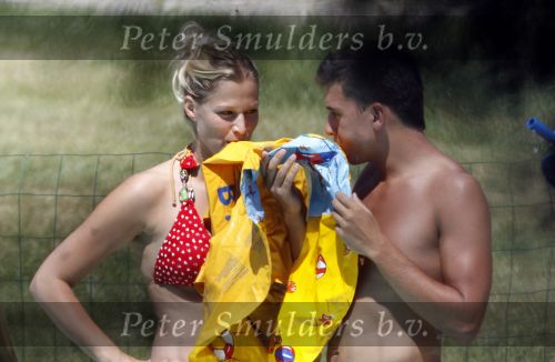 Saint Sulpices les feuilles 16 juli 2009
Jan Smit en zijn nieuwe vriendin Liza Plat  met haar dochtertje Fem op vakantie. Ze slapen in het huis van 3j\'s zanger Jan dulles
Peter Smulders bv