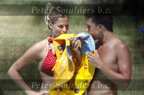 Saint Sulpices les feuilles 16 juli 2009
Jan Smit en zijn nieuwe vriendin Liza Plat  met haar dochtertje Fem op vakantie. Ze slapen in het huis van 3j\'s zanger Jan dulles
Peter Smulders bv