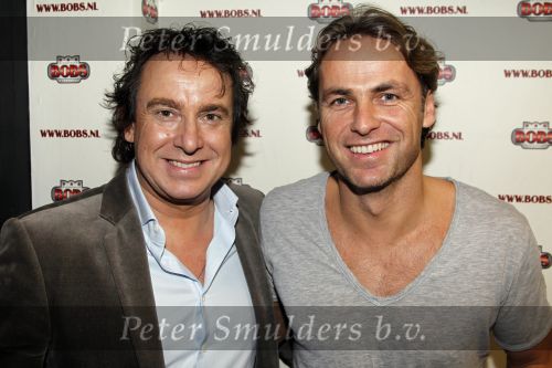 Uitgeest 17 januari 2011
Nieuwjaarsreceptie Henk Geels in Bobs saloon. John Ewbank met Marco Borsato
Peter Smulders bv