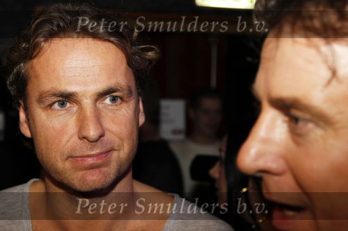 Uitgeest 17 januari 2011
Nieuwjaarsreceptie Henk Geels in Bobs saloon. John Ewbank met Marco Borsato
Peter Smulders bv