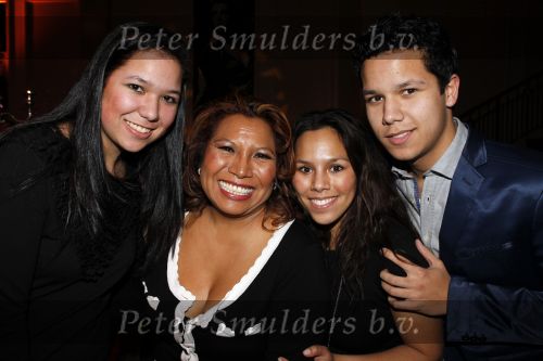 Hilversum 30 januari 2011
Nationale songfestival met de 3J\'s in studio 21. Justine Palmelay met kinderen
Peter Smulders bv