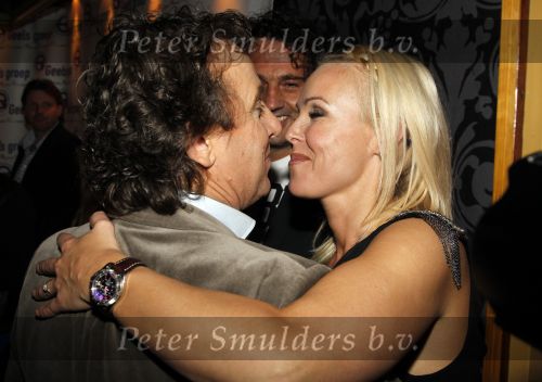 Uitgeest 17 januari 2011
Nieuwjaarsreceptie Henk Geels in Bobs saloon. Marco en Leontien Borsato met Denise Boekhof en haar vriend
Peter Smulders bv