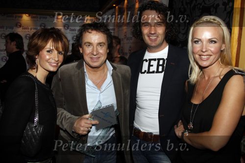 Uitgeest 17 januari 2011
Nieuwjaarsreceptie Henk Geels in Bobs saloon. Marco en Leontien Borsato met Denise Boekhof en haar vriend
Peter Smulders bv