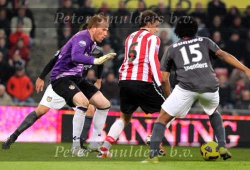 Eindhoven, 20 Maqrt 2011
kompetitiewedstrijd PSV-NAC, eindstand 4-1
Seizoen 2010/2011
Marcus Berg in duel met Milano Koenders
Foto Junior Smulders