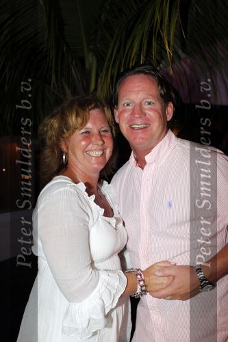 Curacao 1 januari 2010
Mario Been met zijn vrouw Astrid op nieuwjaarsfeest Mambo Beach.
Peter Smulders bv