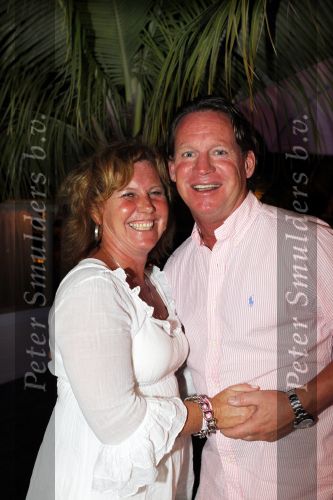 Curacao 1 januari 2010
Mario Been met zijn vrouw Astrid op nieuwjaarsfeest Mambo Beach.
Peter Smulders bv