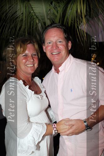 Curacao 1 januari 2010
Mario Been met zijn vrouw Astrid op nieuwjaarsfeest Mambo Beach.
Peter Smulders bv