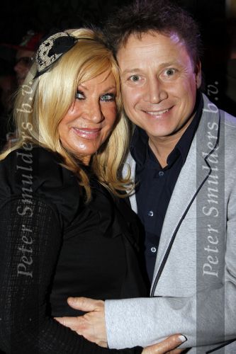 Uitgeest 17 januari 2011
Nieuwjaarsreceptie Henk Geels in Bobs saloon. Mary en Armando Borsato
Peter Smulders bv