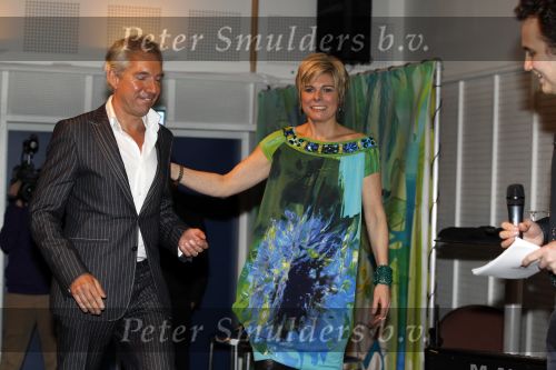 Blijdorp Rotterdam 2 februari 2011
Presentatie van het nieuwe boek van Prinses laurentien en Sieb Posthuma in dierentuin Blijdorp. Prins Constantijn en hun kinderen Eloise Claus Cazimir en Leonore.
Peter Smulders bv