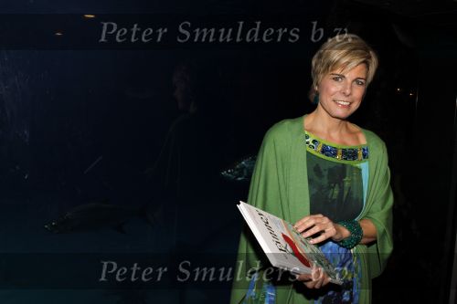 Blijdorp Rotterdam 2 februari 2011
Presentatie van het nieuwe boek van Prinses laurentien en Sieb Posthuma in dierentuin Blijdorp. Prins Constantijn en hun kinderen Eloise Claus Cazimir en Leonore.
Peter Smulders bv