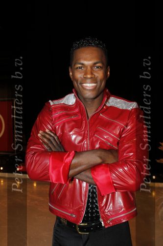 Utrecht 26 januari 2011
Perspresentatie Sterren dansen op het ijs van SBS6 gepresenteerd door Gerard Joling en Nance Coolen. Remy Bonjasky met Kellyn Koeppelinger
Peter Smulders bv