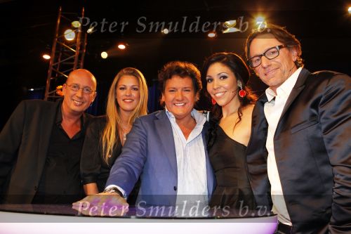 Hilversum 30 januari 2011
Nationale songfestival met de 3J\'s in studio 21. Jury met daarin Annemieke Schollaardt Rene Froger Daniel Dekker Hind en Eric v Tijn
Peter Smulders bv