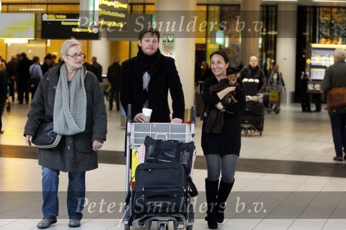 Schiphol 2 februari 2011
Sabine Koning wordt door haar vriend opgehaald op schiphol nadat ze uit Los Angeles naar Amsterdam is gevlogen.
Peter Smulders bv
