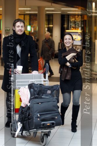 Schiphol 2 februari 2011
Sabine Koning wordt door haar vriend opgehaald op schiphol nadat ze uit Los Angeles naar Amsterdam is gevlogen.
Peter Smulders bv