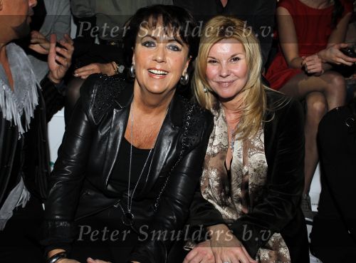 Amsterdam 28 januari 2011
Modeshow Addy v d Krommenacker op de amsterdam fashion week. Truus v Gaal en Anita de Kraa
Peter Smulders bv