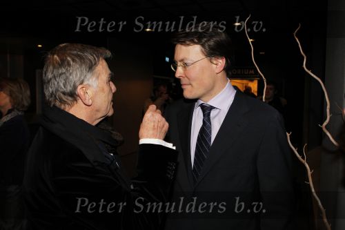 Blijdorp Rotterdam 2 februari 2011
Presentatie van het nieuwe boek van Prinses laurentien en Sieb Posthuma in dierentuin Blijdorp. Prins Constantijn en hun kinderen Eloise Claus Cazimir en Leonore. Willem Nijholt met partner
Peter Smulders bv