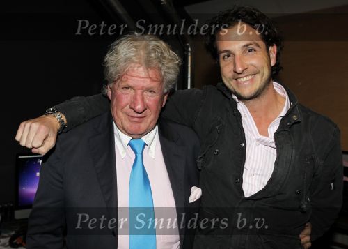 Amsterdam 28 januari 2011
Modeshow van Monique Collignon op de amsterdam fashion week. Willibrord Frequin met Louis en zijn vriendin
Peter Smulders bv