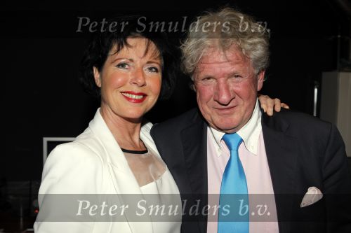 Amsterdam 28 januari 2011
Modeshow van Monique Collignon op de amsterdam fashion week. Willibrord Frequin met Louis en zijn vriendin
Peter Smulders bv