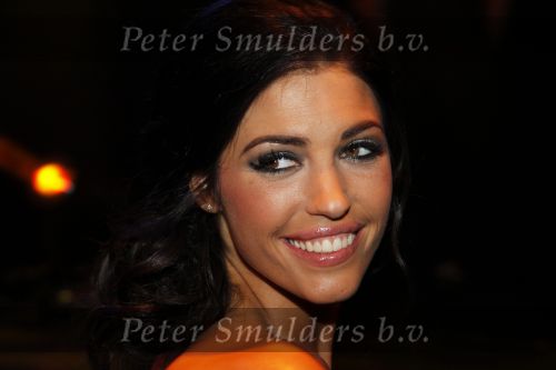 Hilversum 30 januari 2011
Yolanthe Sneijder Cabau presenteert het nationale songfestival en Wesley en Jessey Sneijder kijken trots toe.
Peter Smulders bv