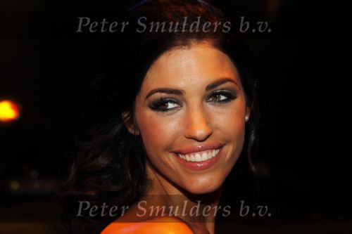 Hilversum 30 januari 2011
Yolanthe Sneijder Cabau presenteert het nationale songfestival en Wesley en Jessey Sneijder kijken trots toe.
Peter Smulders bv