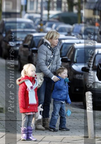Amsterdam 16 januari 2011
Yvon jaspers met haar kinderen in Amsterdam.
Peter Smulders bv