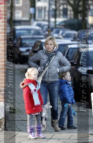 Amsterdam 16 januari 2011
Yvon jaspers met haar kinderen in Amsterdam.
Peter Smulders bv