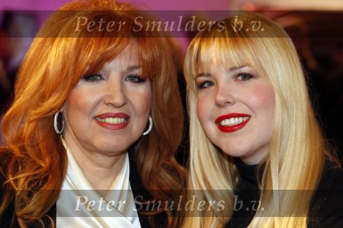Amsterdam 28 januari 2011
Modeshow van Monique Collignon op de amsterdam fashion week. Yvonne Keeley met dochter Roxy en Hans Vervat
Peter Smulders bv