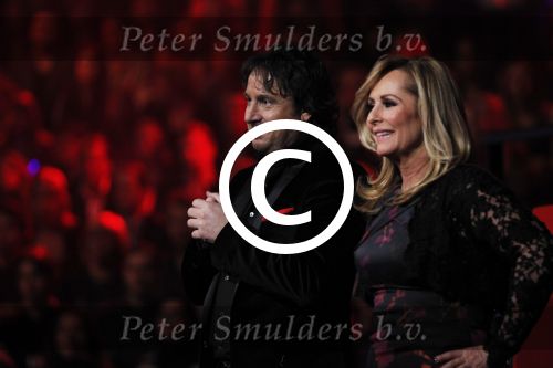 Hilversum 20 januari 2012
Iris Kroes wint de finale van the voice of holland in studio 22. Angela Groothuizen met Marco Borsato
Peter Smulders bv