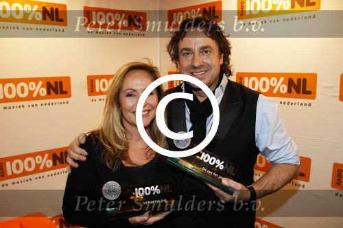 Hilversum 24 januari 2012
Uitreiking 100% NL awards met oa Marco Borsato Angela Groothuizen Nick en Simon en Ben Saunders.
Peter Smulders bv
