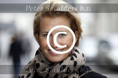 Amsterdam 26 januari 2012
Patty Brard Anouk Smulders en Sjimmy Bruijninckx op straat.
Peter Smulders bv