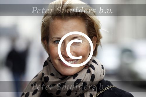 Amsterdam 26 januari 2012
Patty Brard Anouk Smulders en Sjimmy Bruijninckx op straat.
Peter Smulders bv