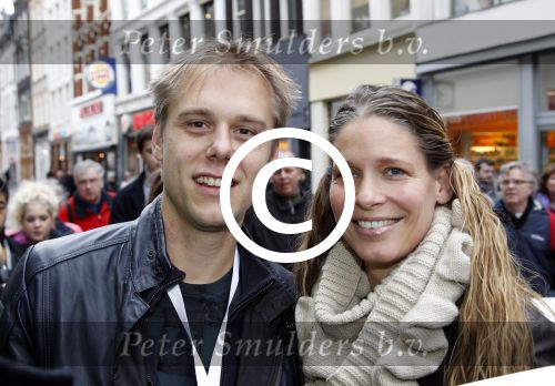 Amsterdam 21 januari 2012
Premiere de muppets in Tuschinski. Armin v Buuren met vrouw Erika
Peter Smulders bv