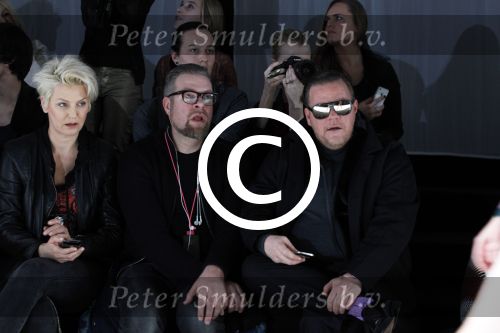 Amsterdam 28 januari 2012
modeshow Custo op de IAFW met oa aanwezig Martijn en Amanda Krabbe met hun dochters. Bastiaan v Schaik
Peter Smulders bv